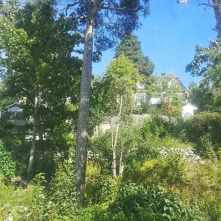 Valkea Monitoimitila - Unimaja Rokkipesae Tytoeille * Tampere